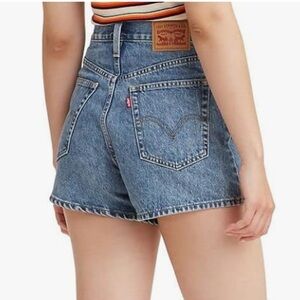 Levi High Waisted Mom Shorts